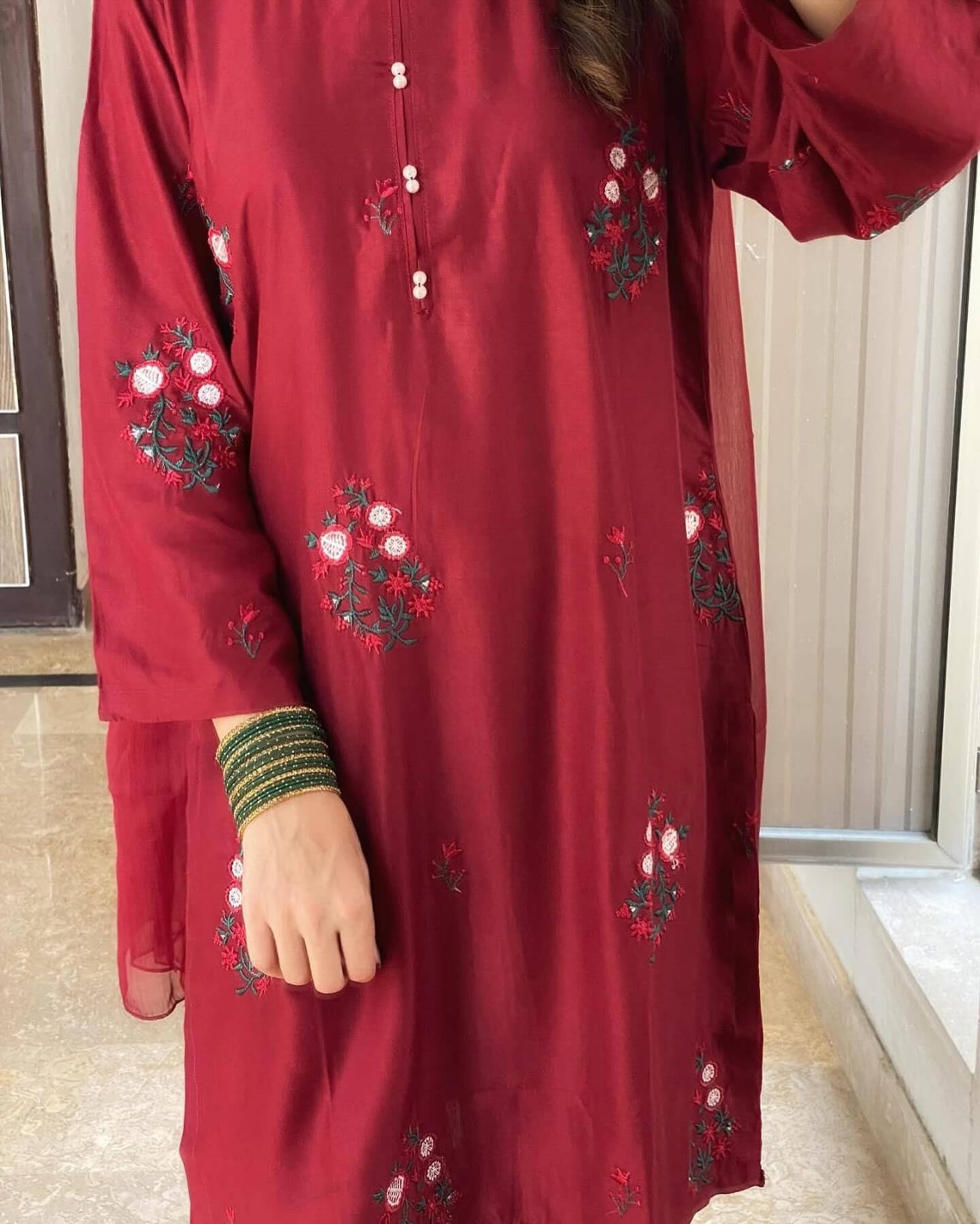 2 PIECE - TULIP EMBROIDERED SUIT - Alifneesaz