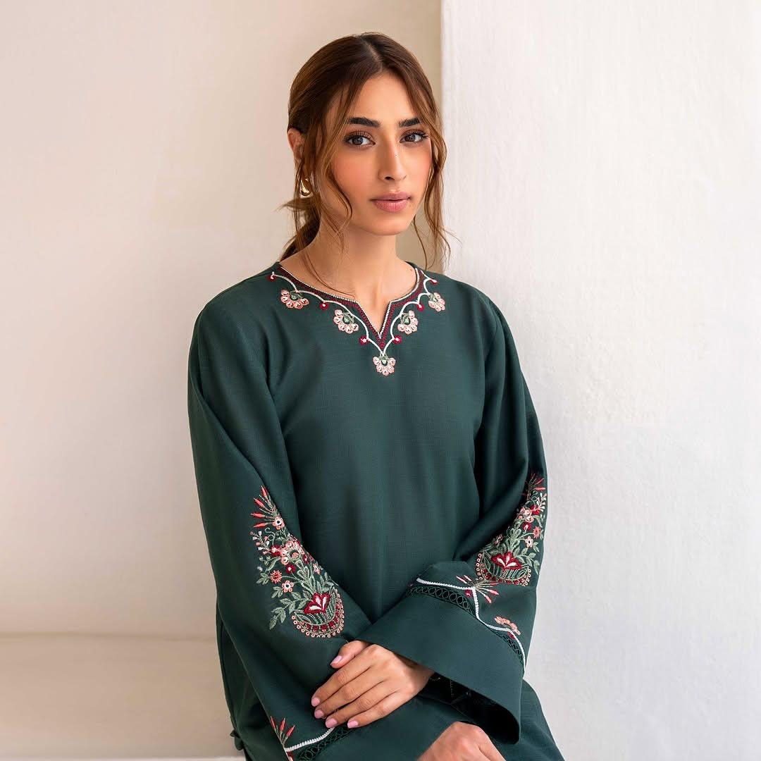 2 PIECE - HANA EMBROIDERED SUIT - Alifneesaz